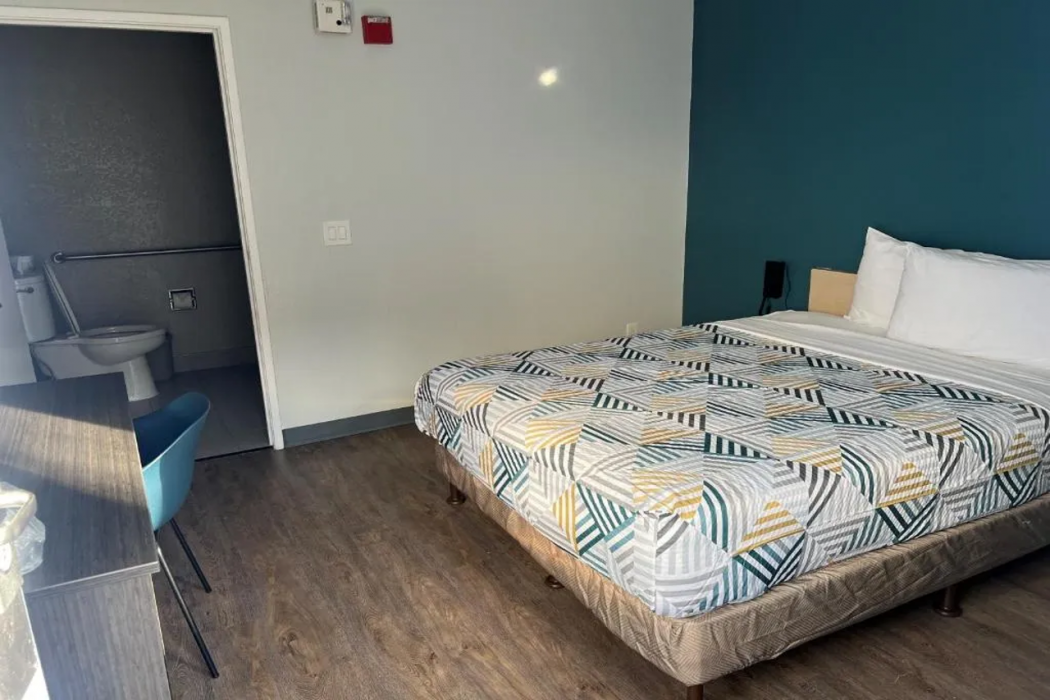 Motel6 Westminster, CA - North 12/60