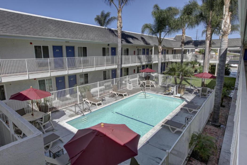 Motel6 Westminster, CA - North 30/60