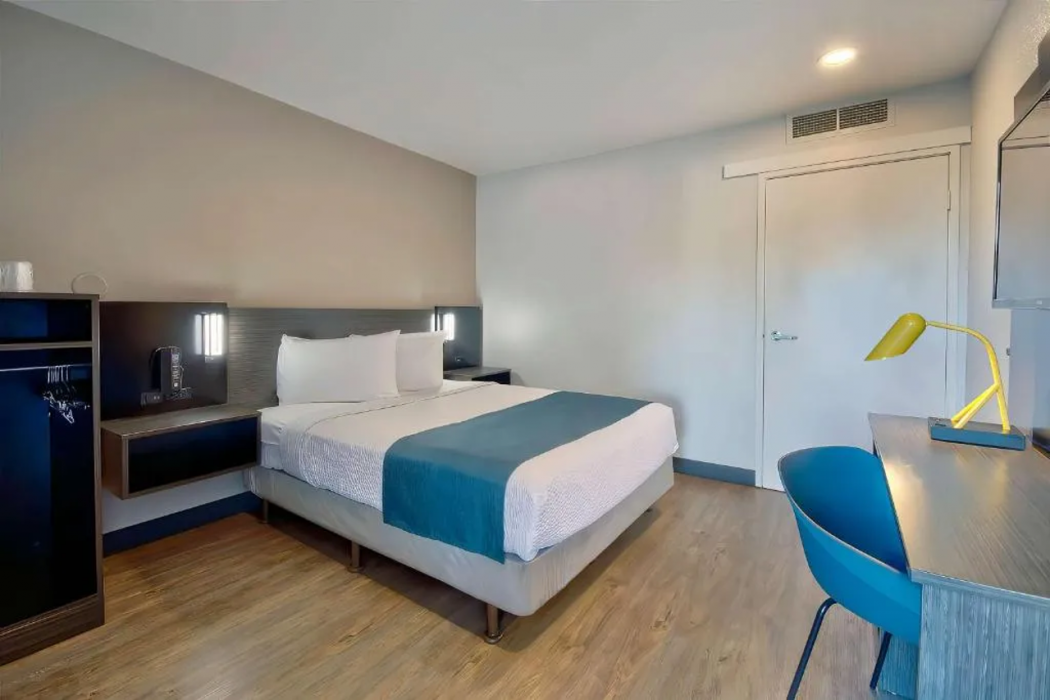Motel6 Palmdale, CA 23/60