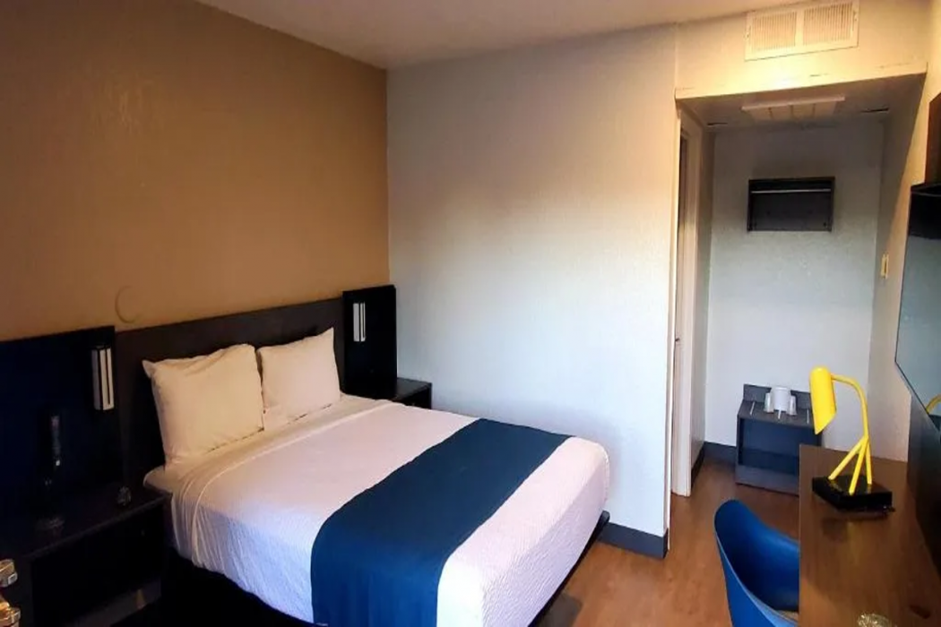 Motel6 Palmdale, CA 22/60