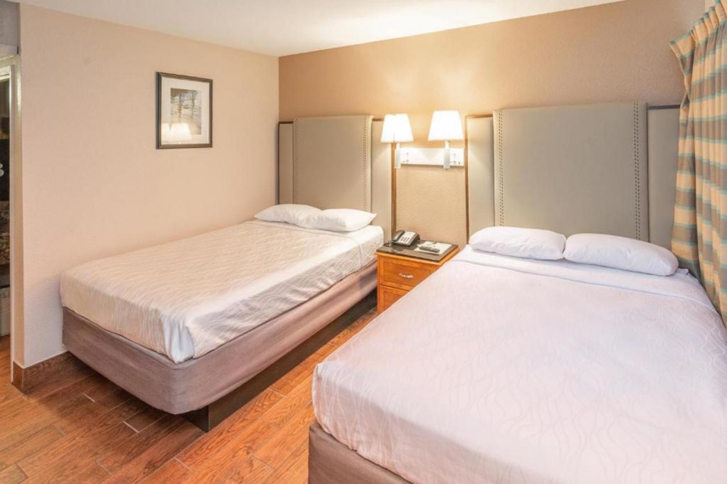 Econo Lodge Inn & Suites Yuma 10/47