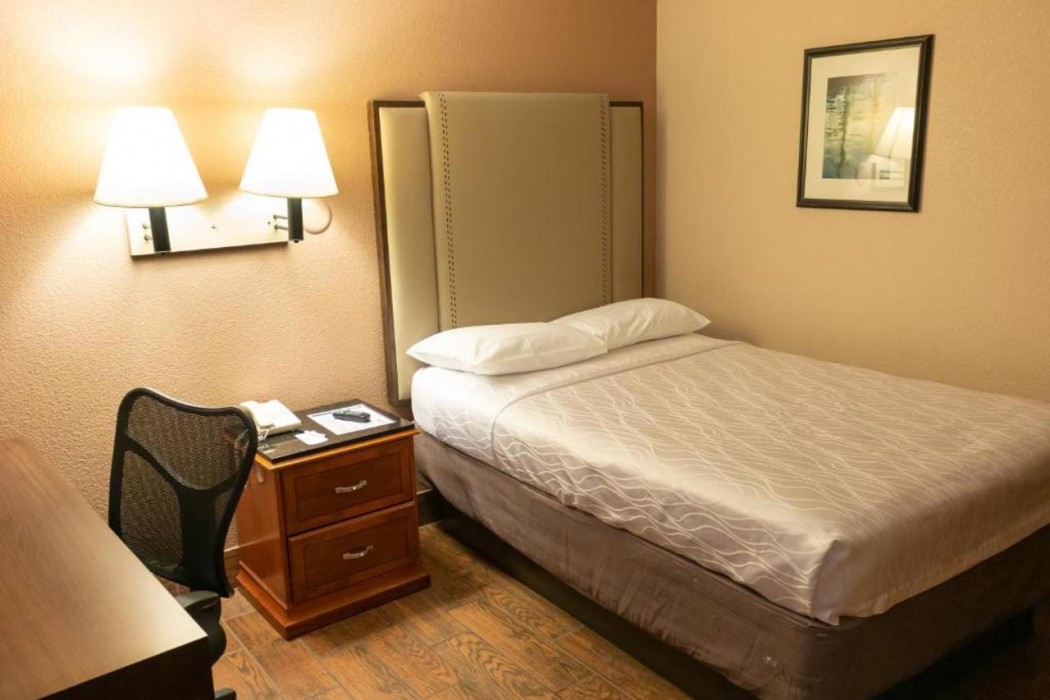 Econo Lodge Inn & Suites Yuma 13/47