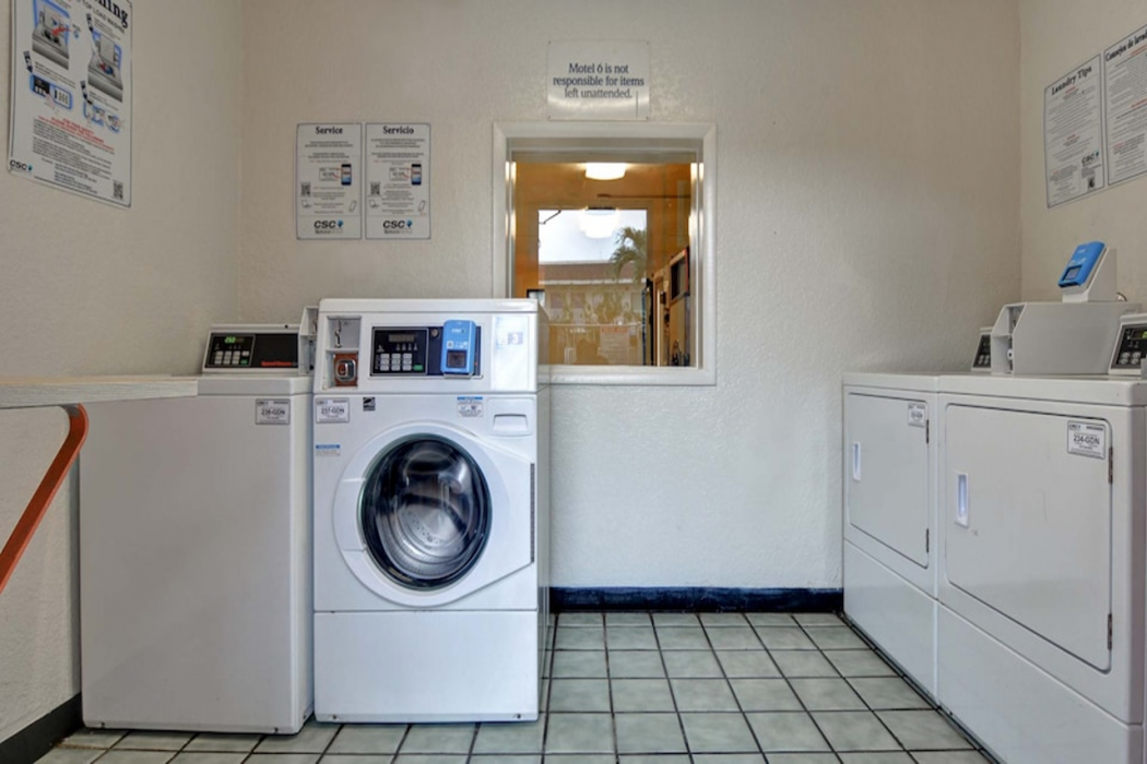 Motel6 Dania Beach, FL 38/59