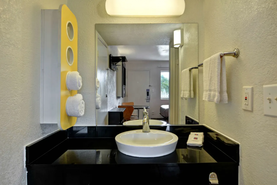 Motel6 Dania Beach, FL 19/59