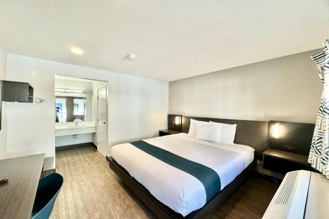 Motel6 Bellflower, CA - Los Angeles 15/65