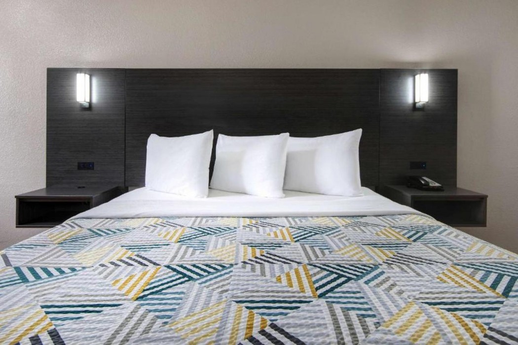 Motel6 San Antonio, TX - Northwest Medical Center 18/60