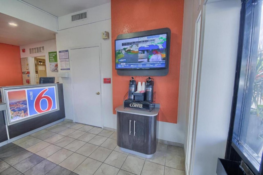 Motel6 San Antonio, TX - Northwest Medical Center 10/60
