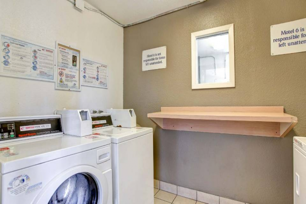Motel6 Fremont, CA – North 35/58