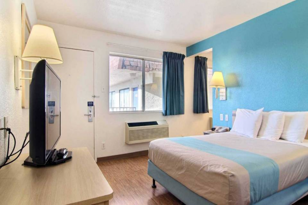 Motel6 Lubbock, TX 12/42