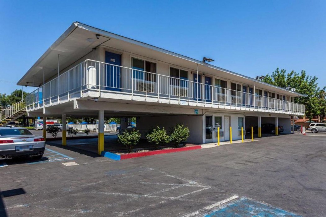 Motel6 Sacramento, CA - Downtown photo1