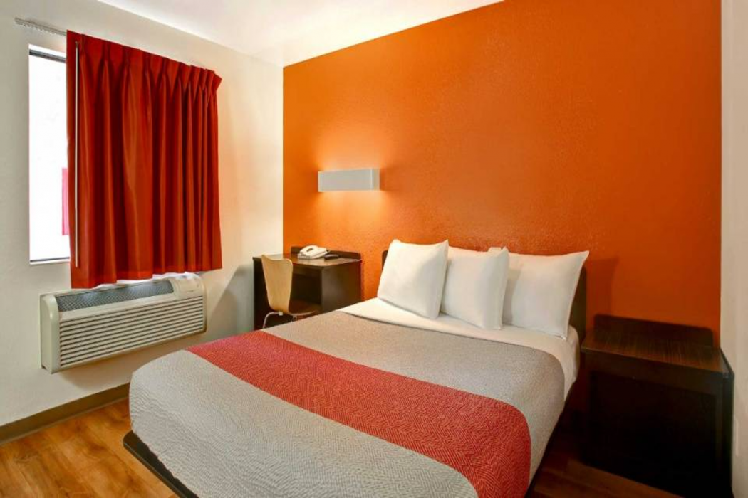 Motel6 Sunnyvale, CA - North 20/60