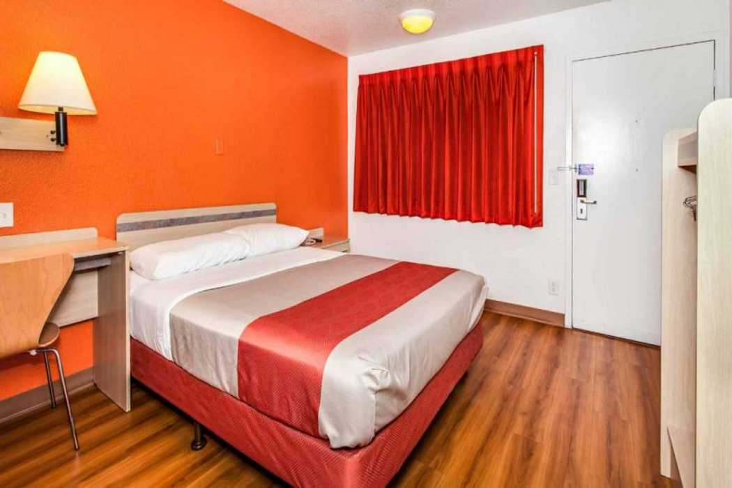 Motel6 Vacaville, CA 13/42