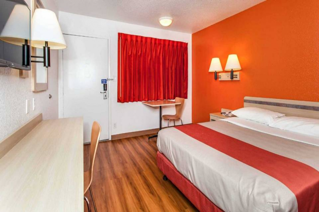 Motel6 Vacaville, CA 16/42