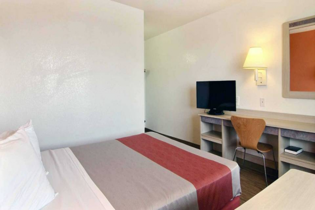 Motel6 Fort Stockton, TX 17/40