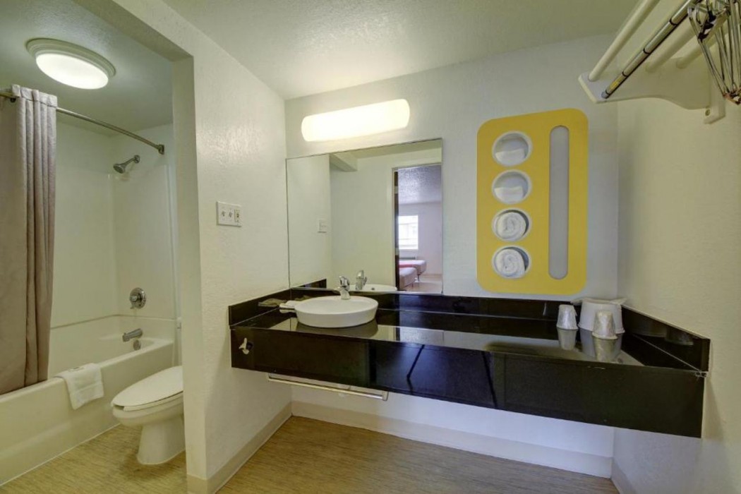 Motel6 San Antonio, TX - West SeaWorld 15/43