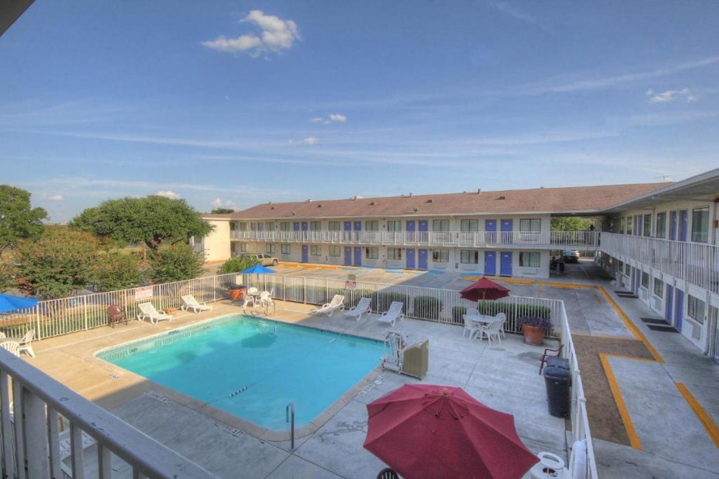 Motel6 San Antonio, TX - Six Flags Fiesta TX/La Cantera Area 25/44