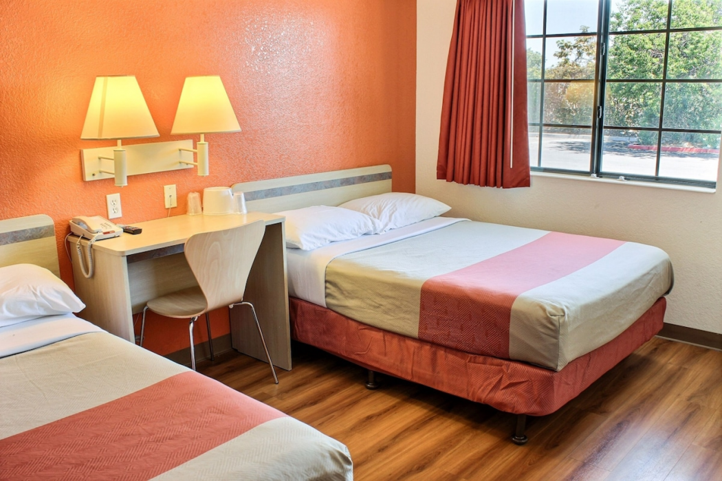 Motel6 Coalinga, CA - East 15/45