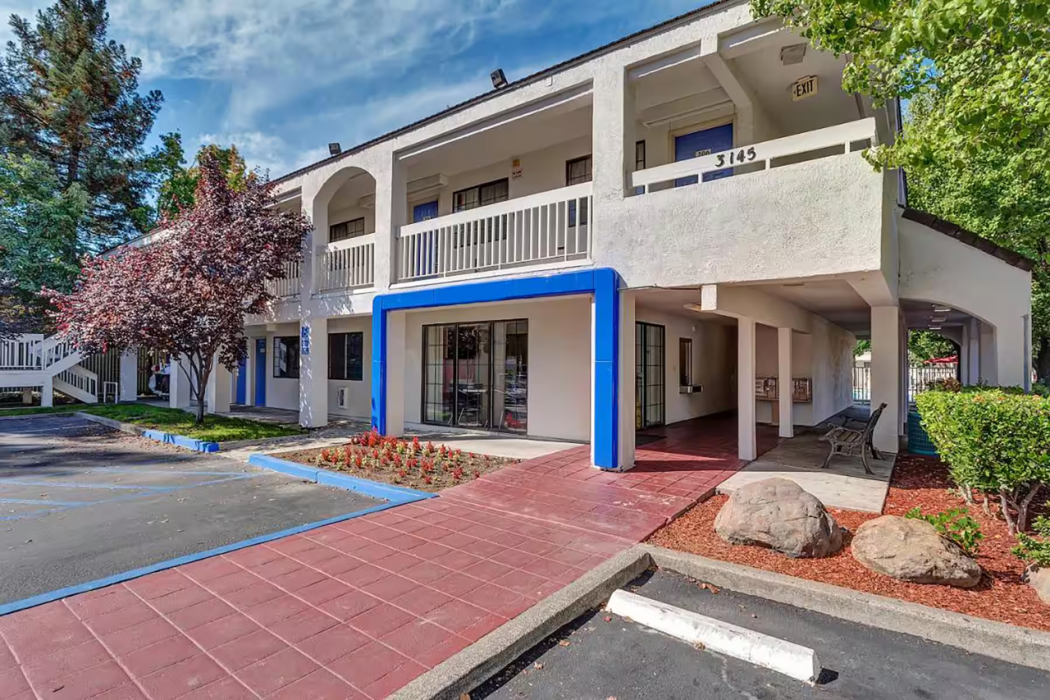 Super 8 by Wyndham Santa Rosa North 1/6