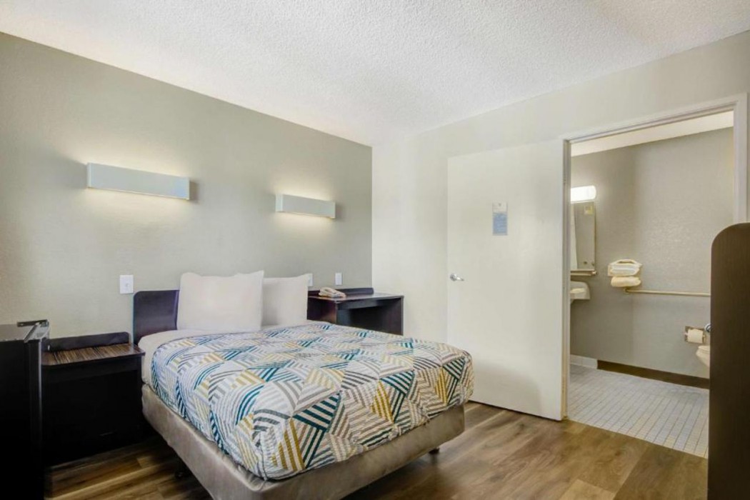 Motel6 San Jose, CA - Airport 9/54
