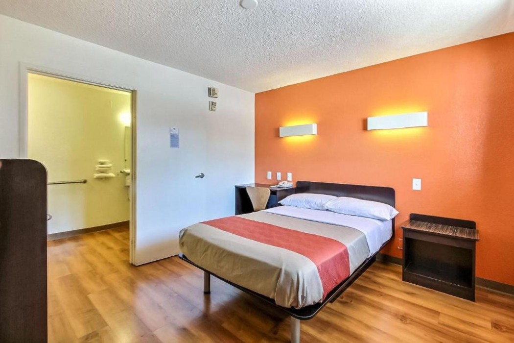 Motel6 San Jose, CA - Airport 10/54