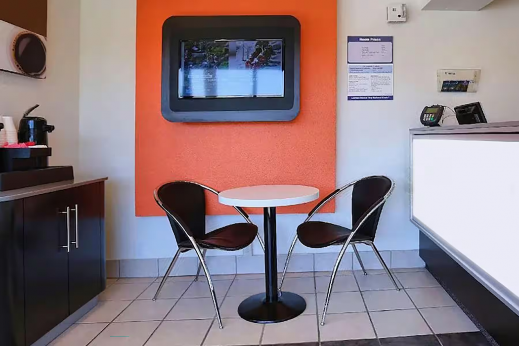 Super 8 by Wyndham Walnut Creek 2/35
