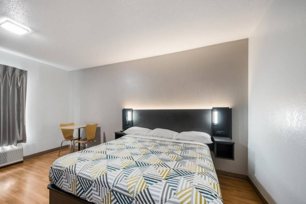 Motel6 Laredo, TX - North I-35 14/55