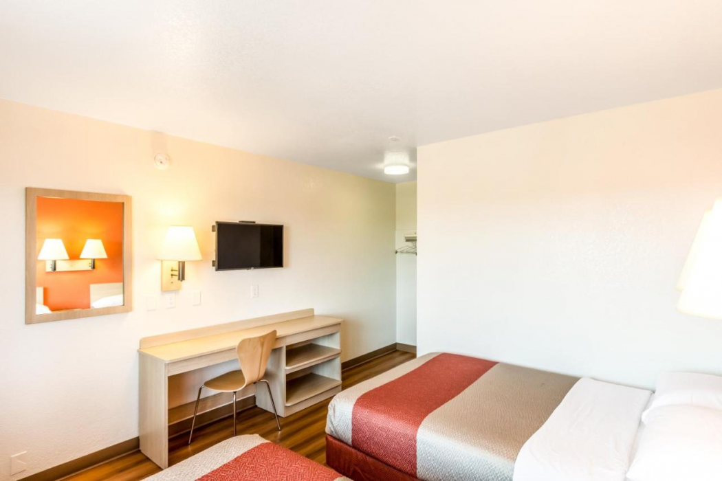 Motel6 Redding, CA - Central 13/47