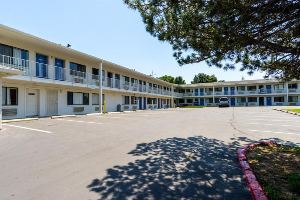 Motel6 Redding, CA - Central in REDDING - CA
