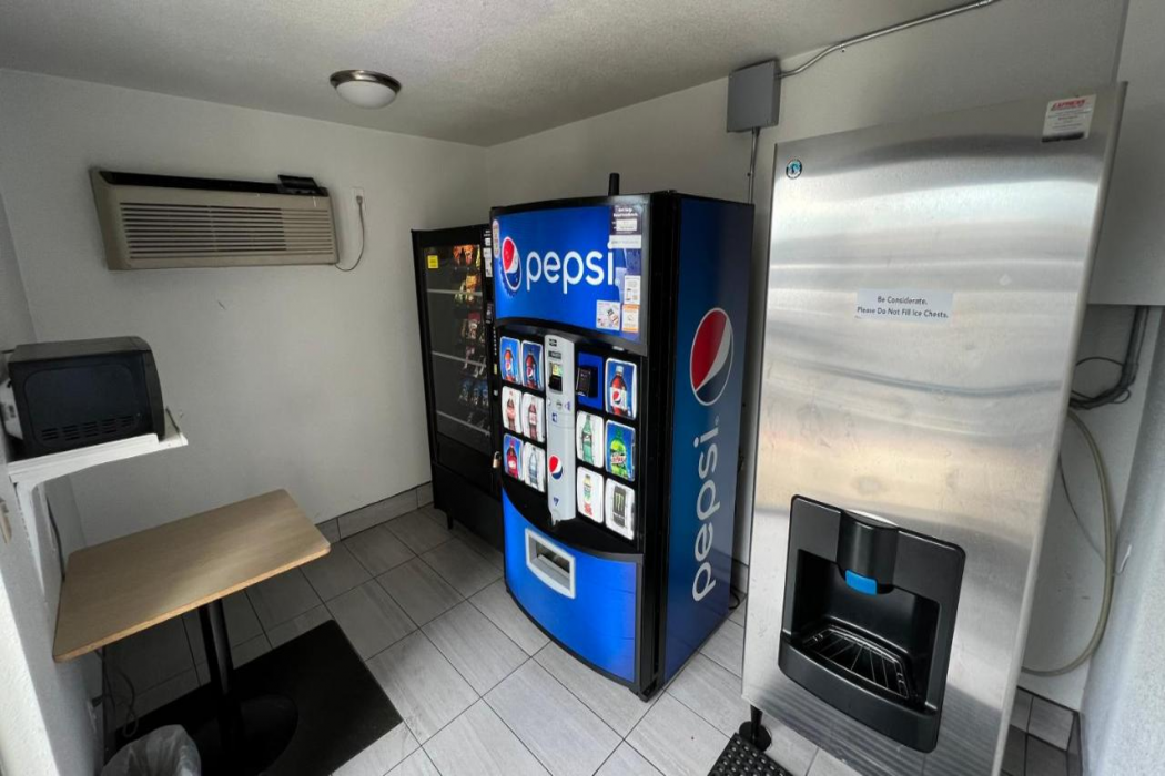 Motel6 Sacramento, CA - North photo2