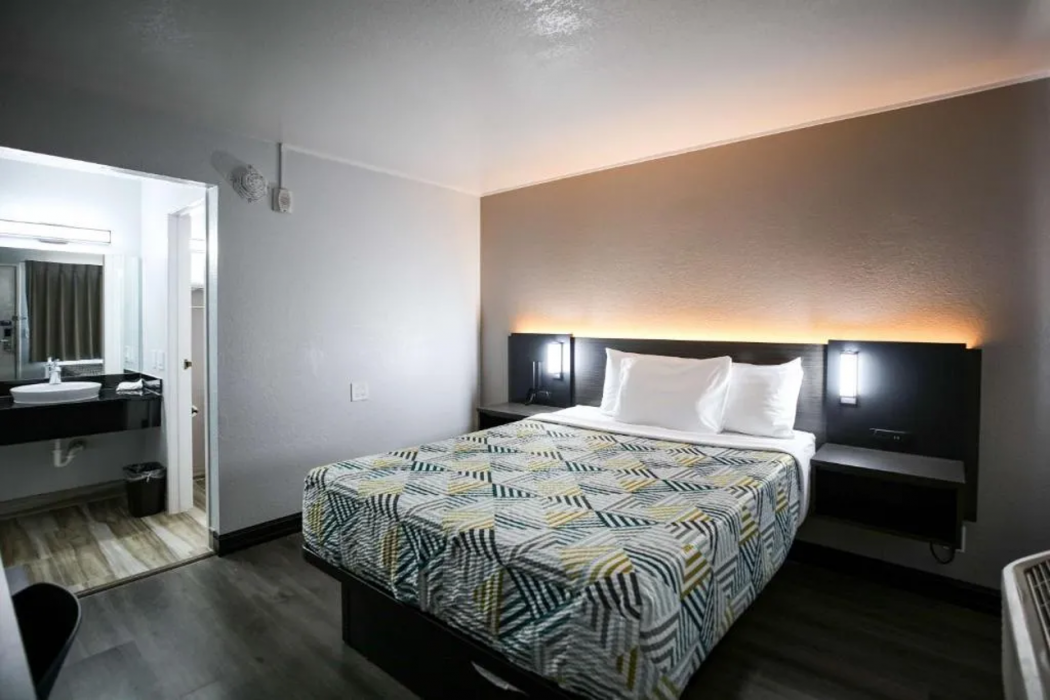 Motel6 Sacramento, CA - North 20/59
