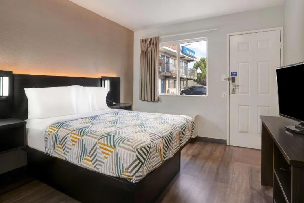 Motel6 Sacramento, CA - North 18/59