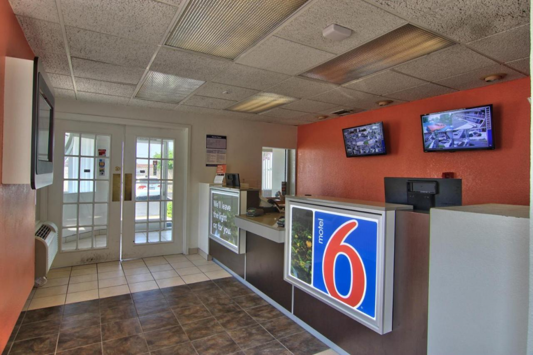 Lobby at Motel6 Sacramento, CA – South Sacramento & Elk Grove, SACRAMENTO - CA