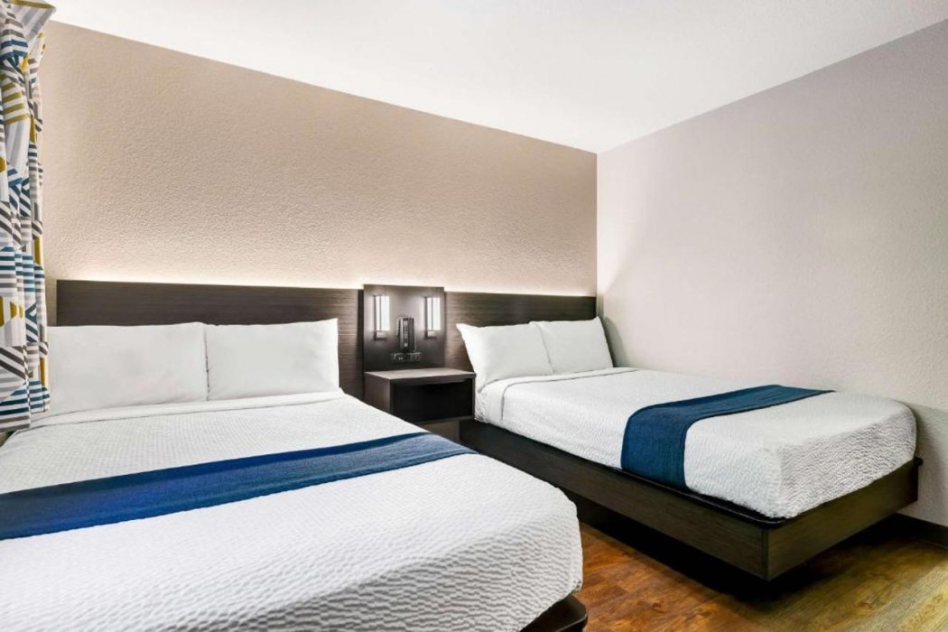 Motel6 Issaquah, WA - Seattle - East 10/43
