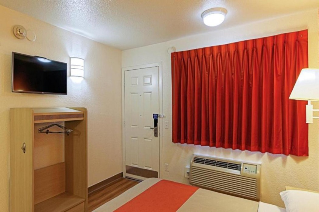 Motel6 Chico, CA 17/39