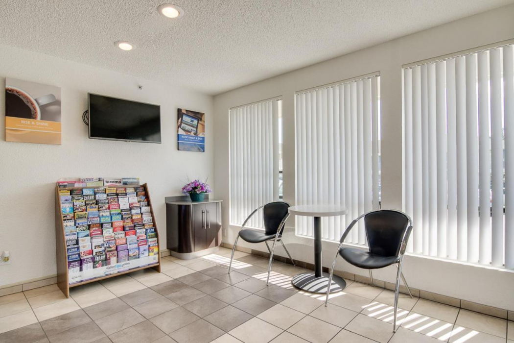 Lobby at Motel6 Tacoma, WA - South, TACOMA - WA