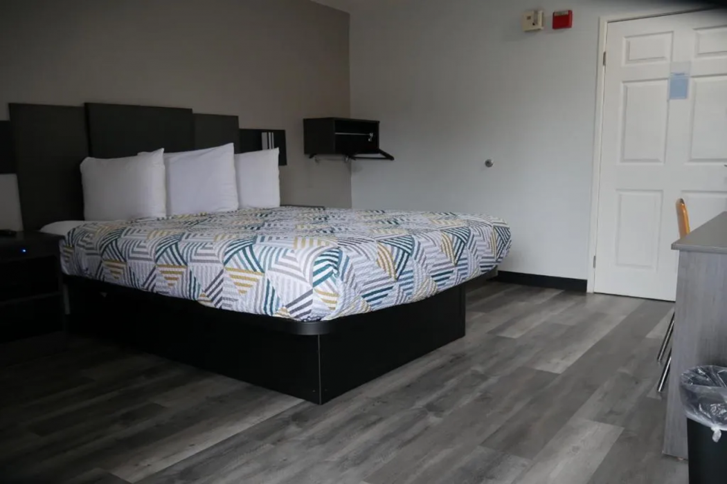 Motel6 Tacoma, WA - South 12/46