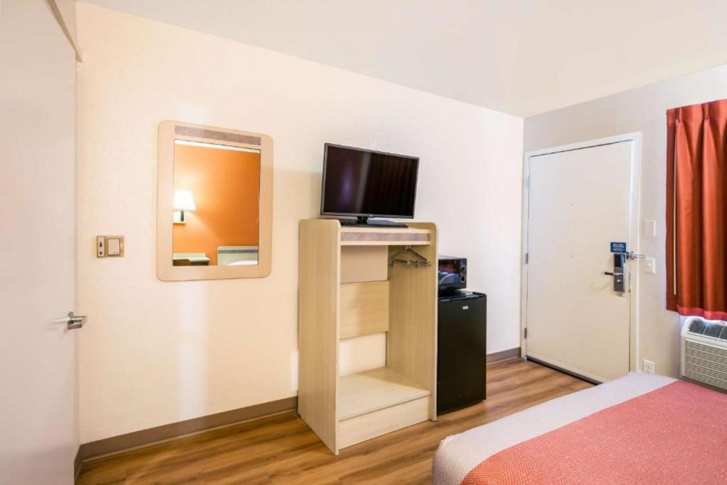 Motel6 Williams, CA 10/45