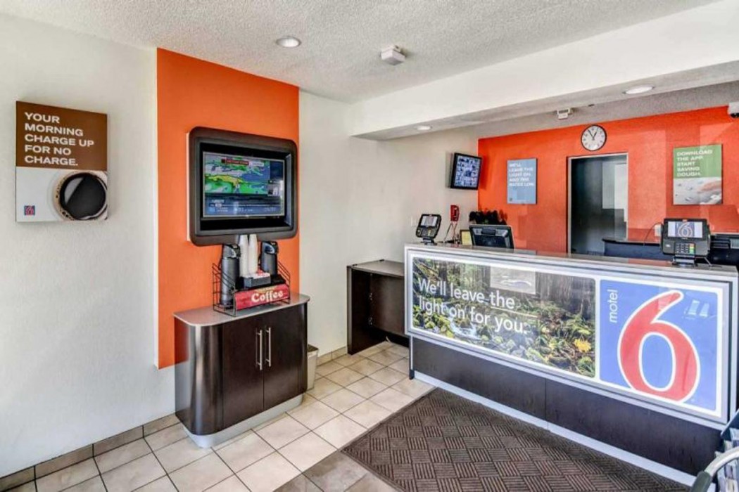 Motel6 Stockton, CA - North 6/46