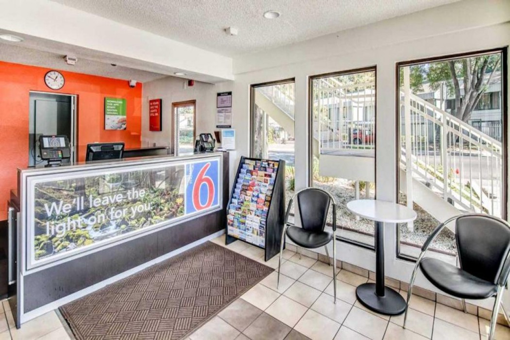 Motel6 Stockton, CA - North 7/46