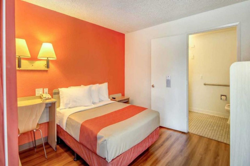 Motel6 Stockton, CA - North 15/46