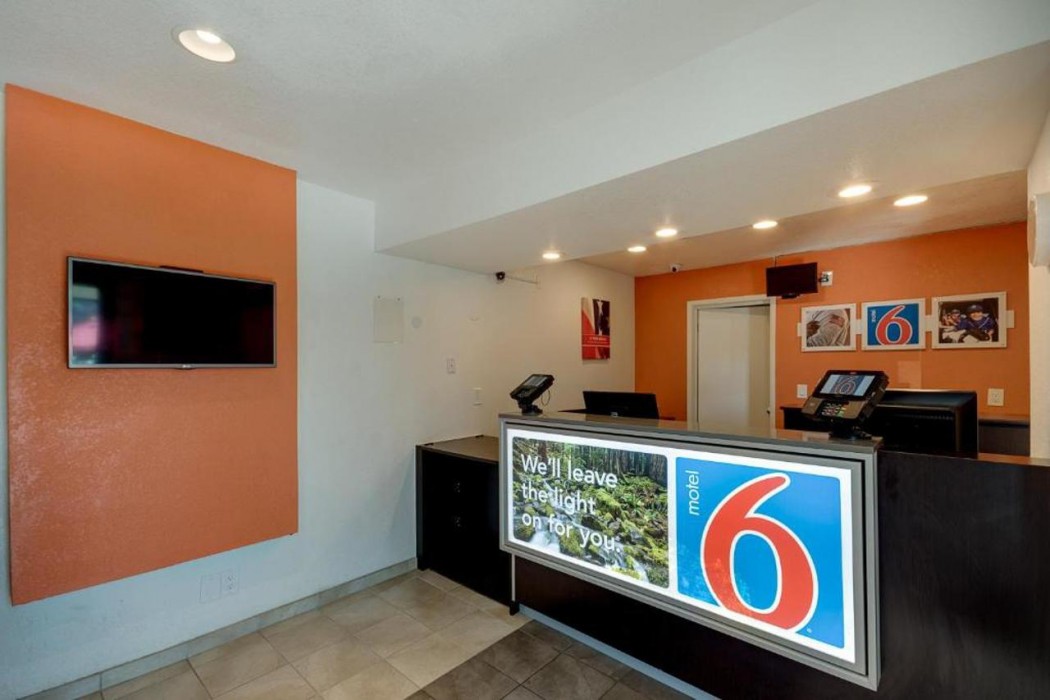 Lobby at Motel6 Bellingham, WA, BELLINGHAM - WA