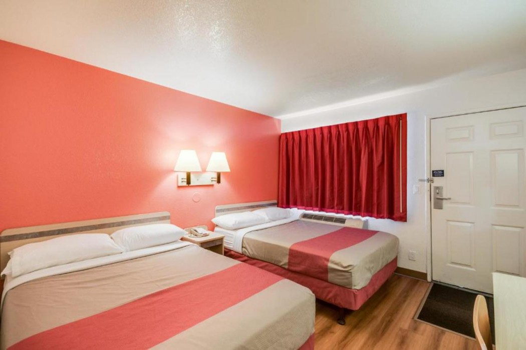 Motel6 Bellingham, WA 11/43