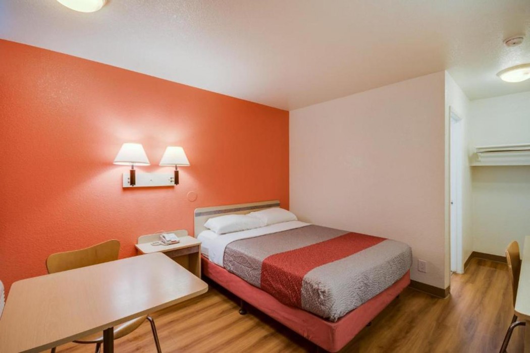 Motel6 Bellingham, WA 9/43