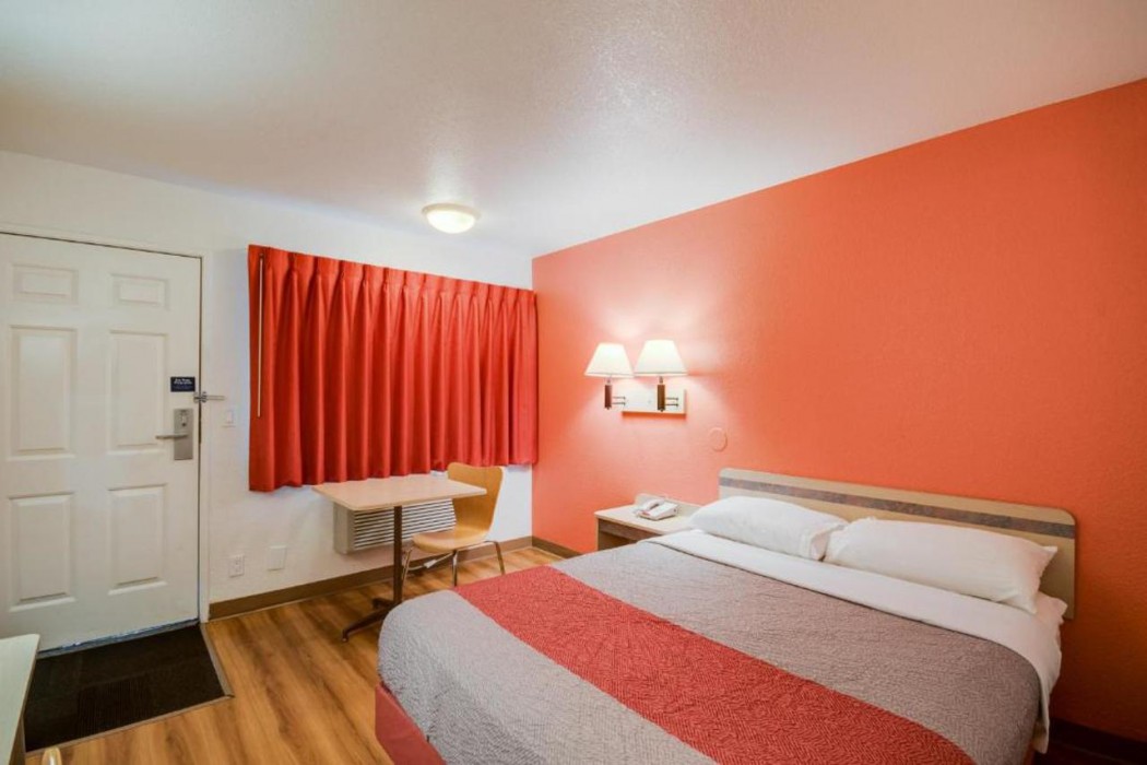 Motel6 Bellingham, WA 13/43
