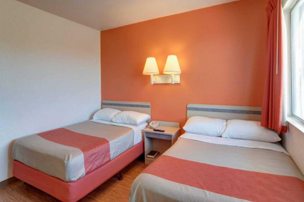 Motel6 Casper, WY 14/63