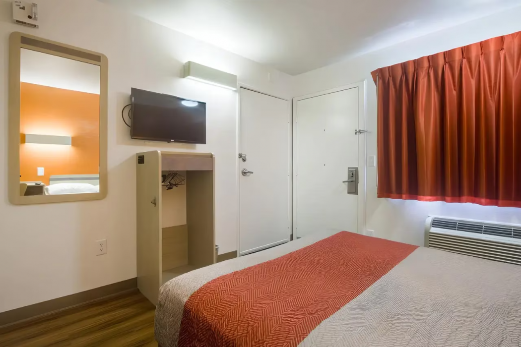 Park Inn by Radisson, Lakewood 12/15