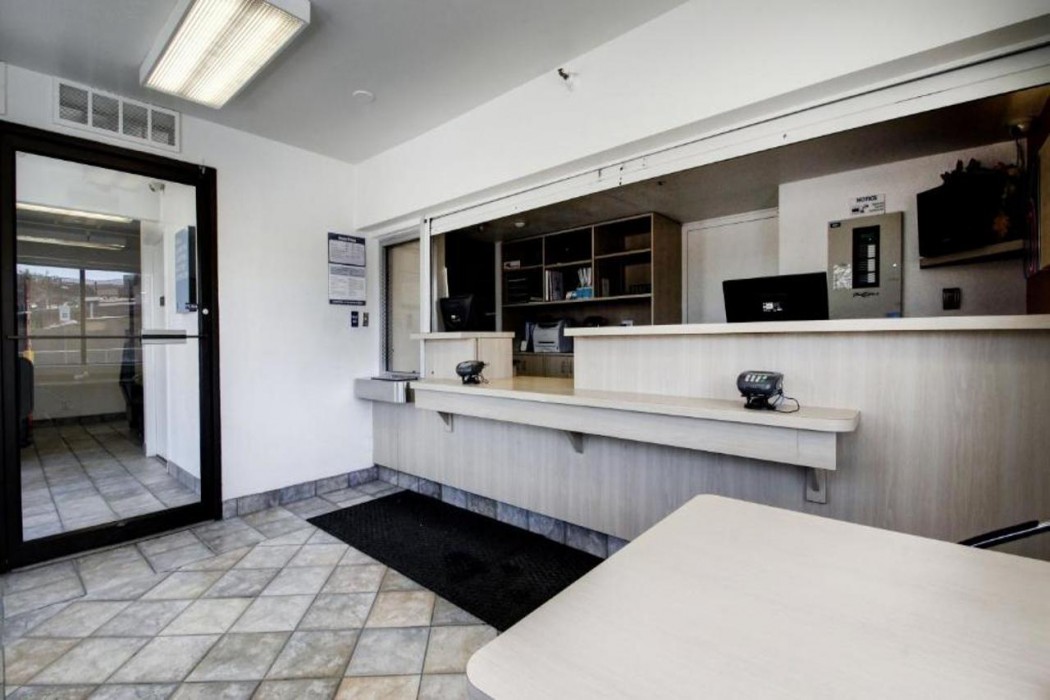 Super 8 by Wyndham Woods Cross/Salt Lake City North 4/13