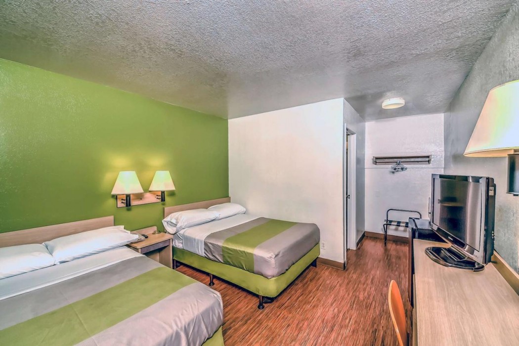 Motel6 Colorado Springs, CO - South/Metro Area 11/20