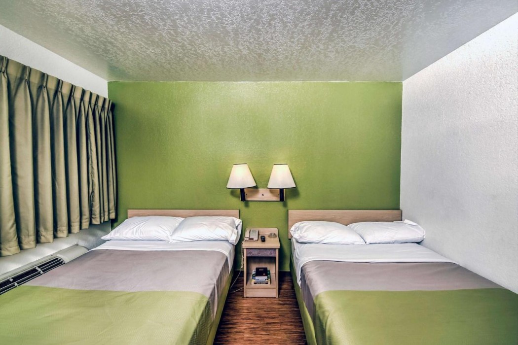 Motel6 Colorado Springs, CO - South/Metro Area 10/20