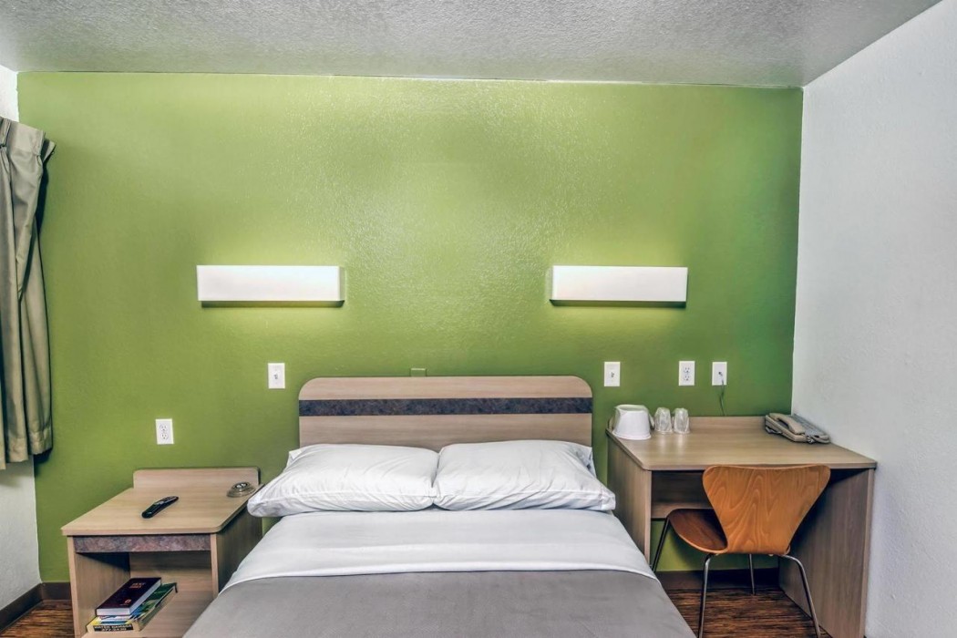 Motel6 Colorado Springs, CO - South/Metro Area 9/20